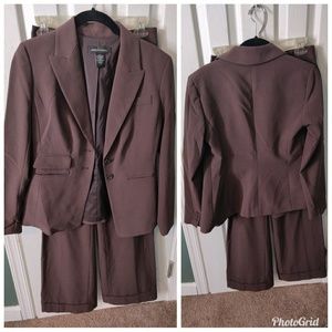 "Body By Victoria" Dress Suit Set